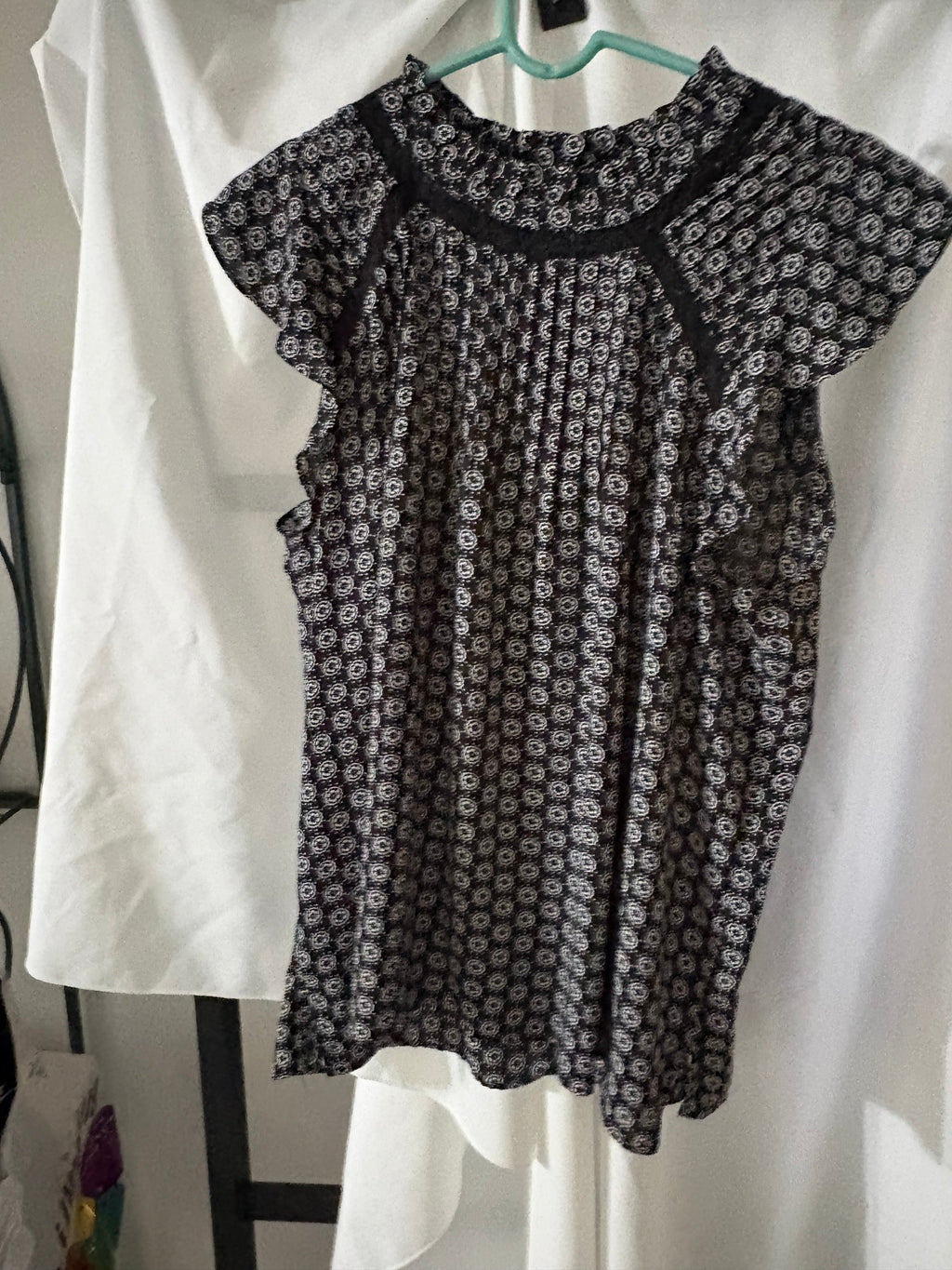 LOFT Black & White Medallion Print Flutter Sleeve Blouse